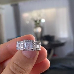 🔥Gorgeous 925 Silver Princess Cut White Sapphire Ring! NEW